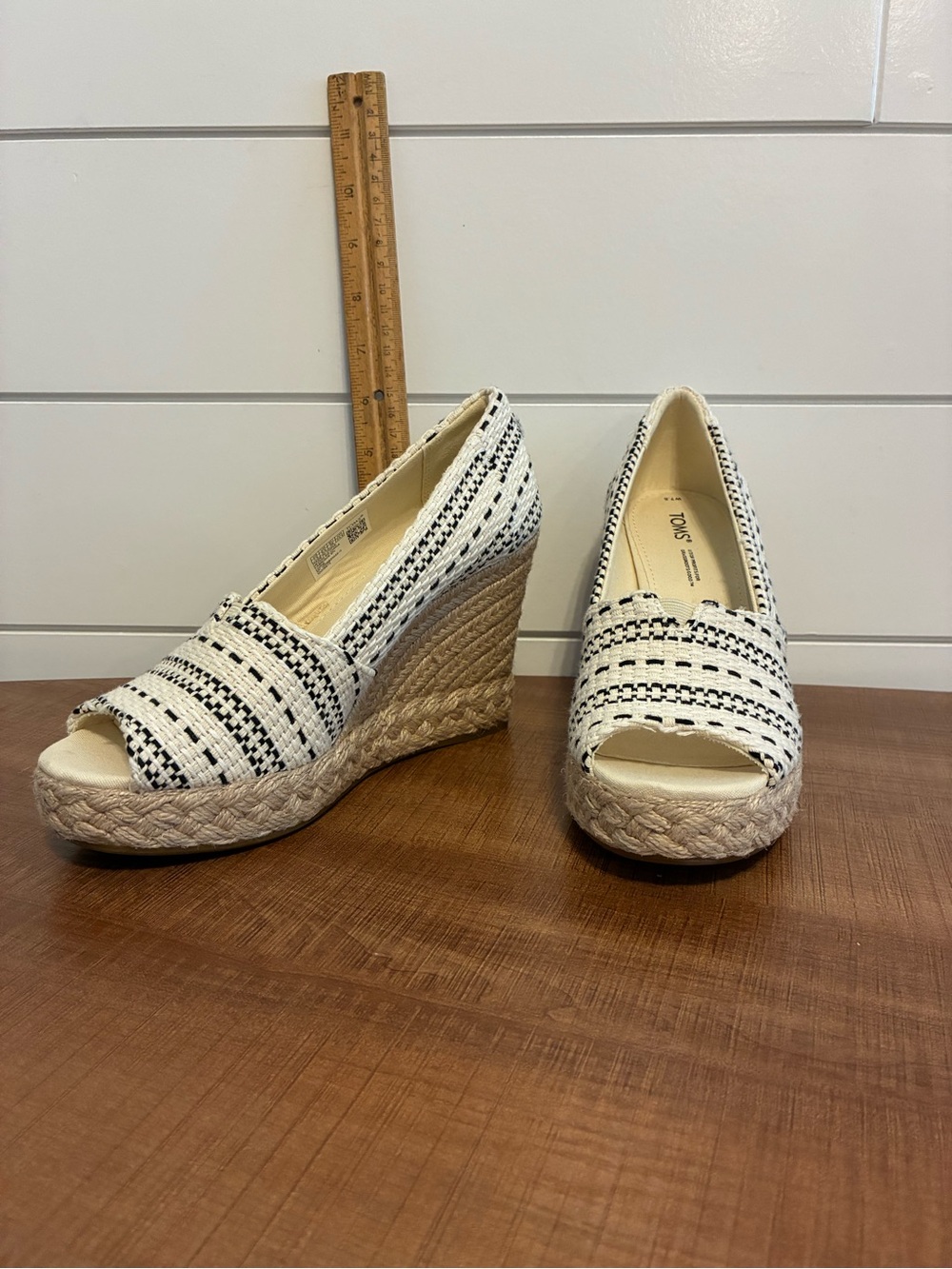Toms Black & White Striped Espadrille Wedge Peep-Toe 7.5